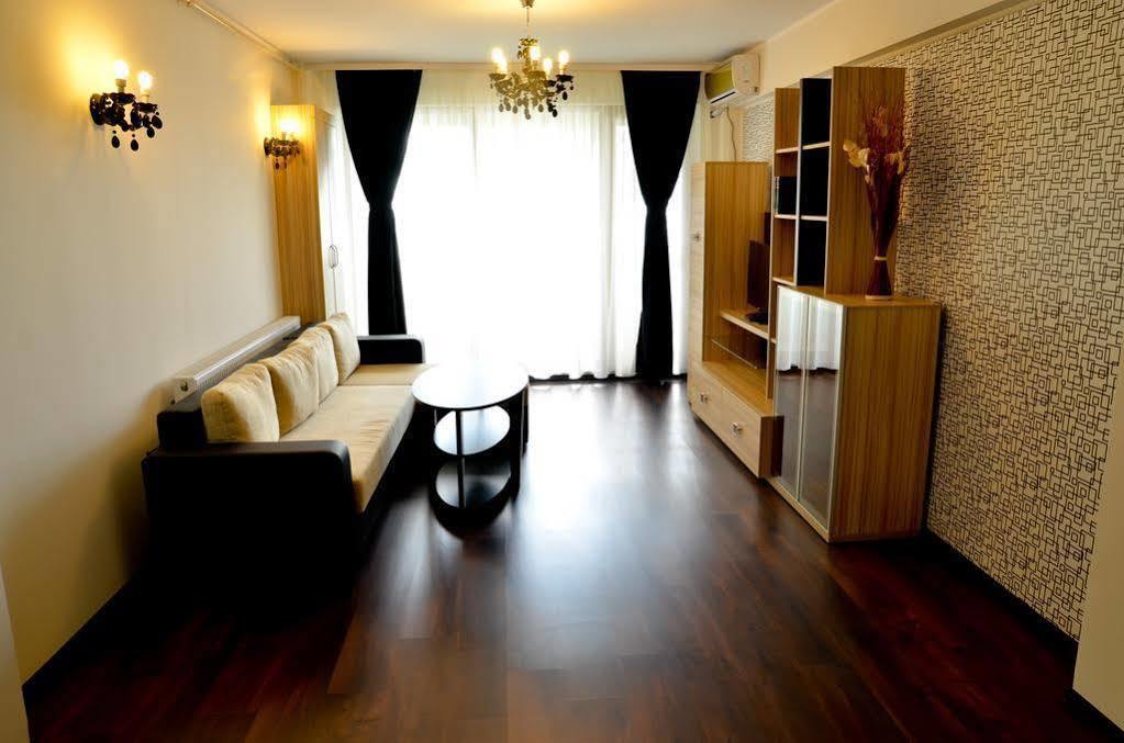 Arlequin Apartments Mamaia Exterior foto